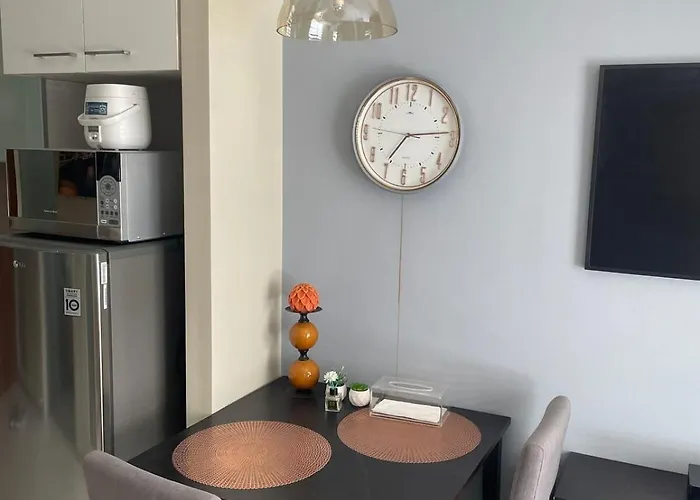 Comfy For 2 At Sunshine100 In Mandaluyong Fully Equipped
